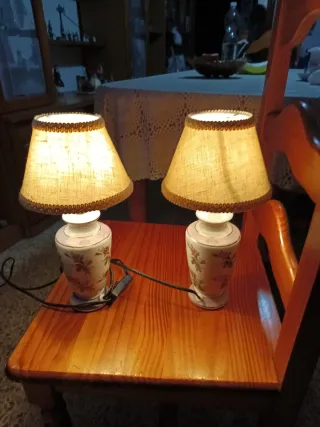 Dos Lámparas de Mesa