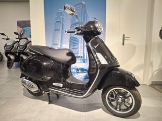 Vespa GTS Super 125 Negra Reacondicionada