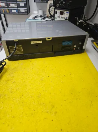 Reproductor LG LV2794 VHS Sin mando.   Seis cabeza