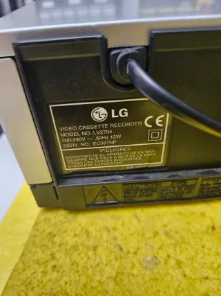Reproductor LG LV2794 VHS Sin mando.   Seis cabeza