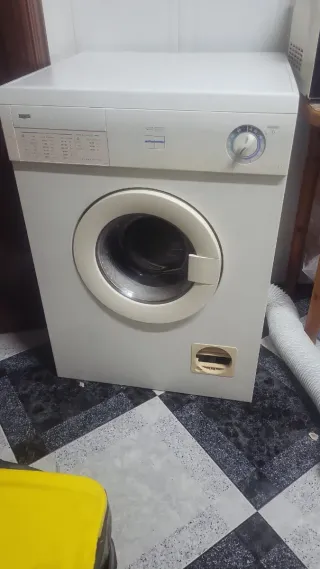 Secadora Zanussi 5 kilos