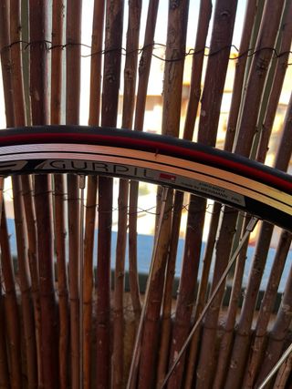 Llantas de carretera Gurpil