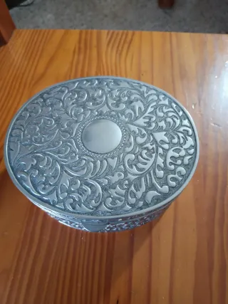 Joyero de Alpaca con Diseño Floral