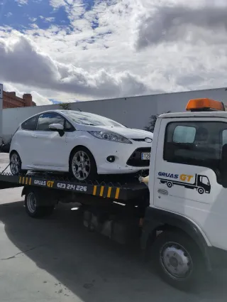 Grúa portacoches 24 horas en Madrid ☎️ 605532543