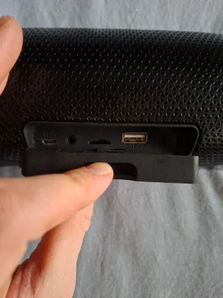 Cassa Zealot S16 nera