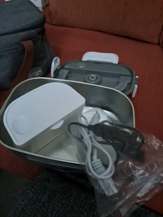 Fiambrera eléctrica gris portátil