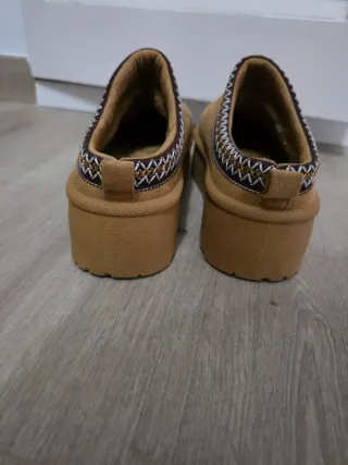 Zuecos UGG Marrón Plataforma