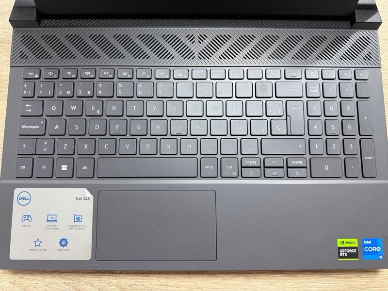 Dell G15-5530 Portátil Gaming afbeelding 2