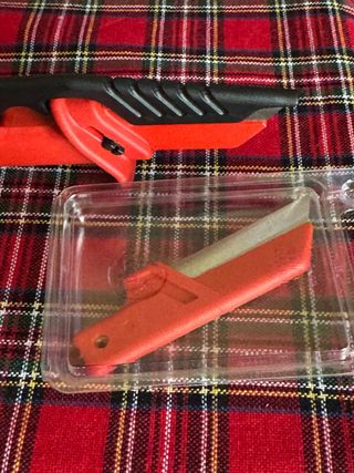 Taglierino Spellacavi Intercable Isolato + lama