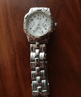 Reloj Lotus Plata y Blanco