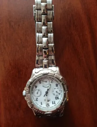 Reloj Lotus Plata y Blanco