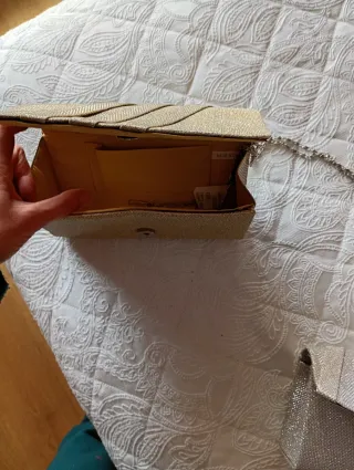 Bolsos de fiesta dorados y plateados