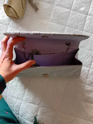 Bolsos de fiesta dorados y plateados