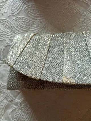 Bolsos de fiesta dorados y plateados