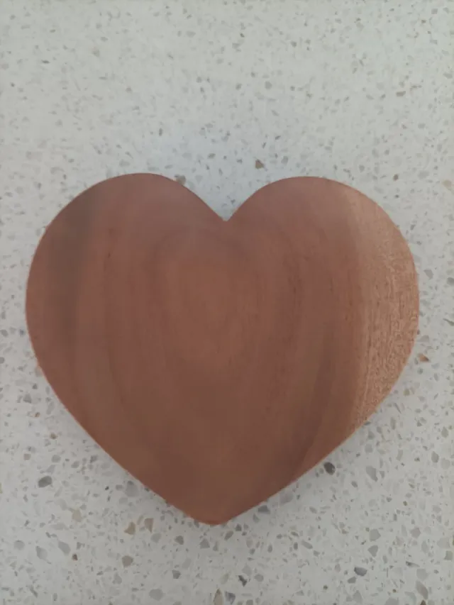 Tagliere e porta stuzzichini in legno