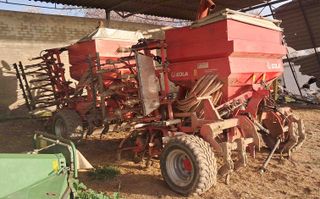 2 Sembradora neumática / pulpo Sola 5 metros.