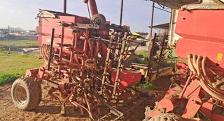 2 Sembradora neumática / pulpo Sola 5 metros.