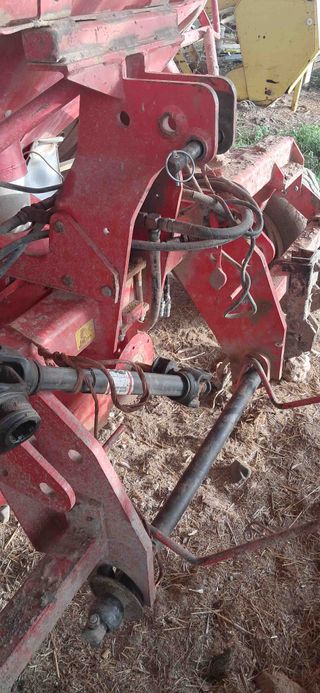 2 Sembradora neumática / pulpo Sola 5 metros.