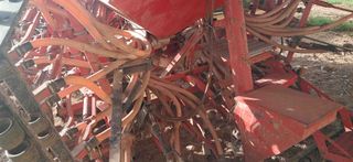 2 Sembradora neumática / pulpo Sola 5 metros.