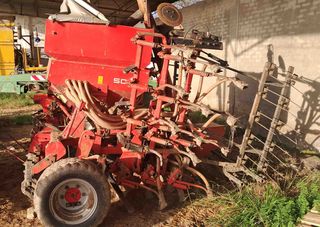 2 Sembradora neumática / pulpo Sola 5 metros.