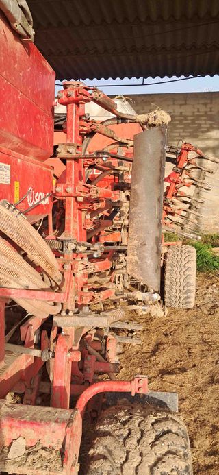 2 Sembradora neumática / pulpo Sola 5 metros.