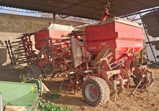 2 Sembradora neumática / pulpo Sola 5 metros.