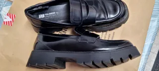 Mocasines Pull&Bear negros suela gorda T.37