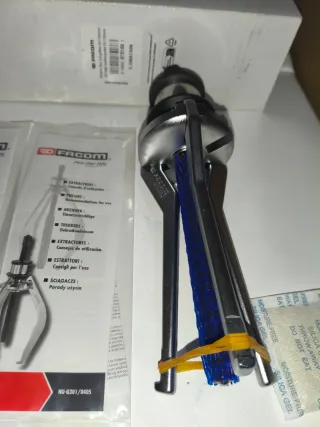 Extractor rodamientos FACOM U.306A130N