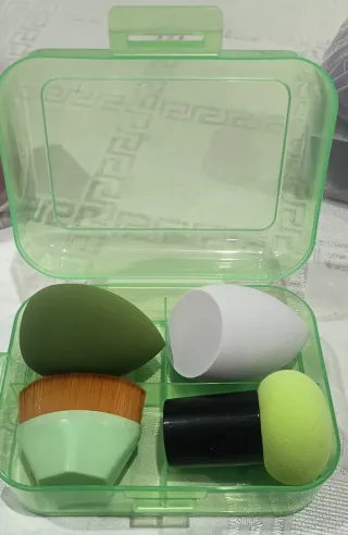 Lote esponjas maquillaje verde oliva Nuevas, 3€!!