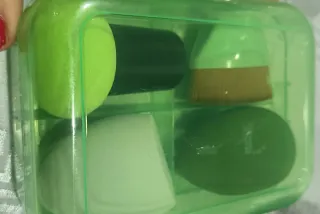 Lote esponjas maquillaje verde oliva Nuevas, 3€!!