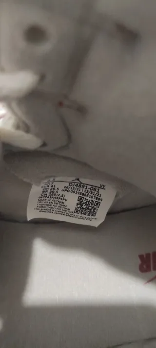 Jordan 1 High Rojo y Blanco