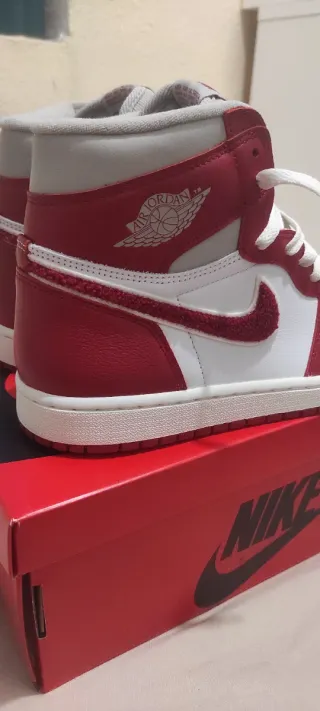 Jordan 1 High Rojo y Blanco