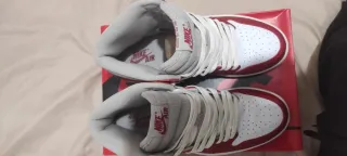 Jordan 1 High Rojo y Blanco