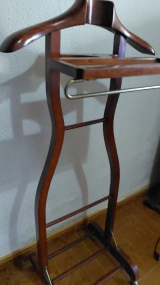 Galan de noche madera y metal