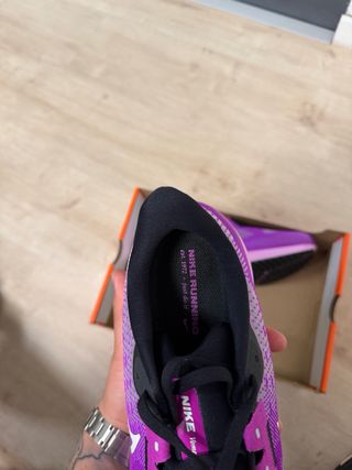 Nike Vomero 17 Scarpe da Corsa Rosa/Viola