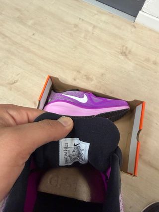 Nike Vomero 17 Scarpe da Corsa Rosa/Viola