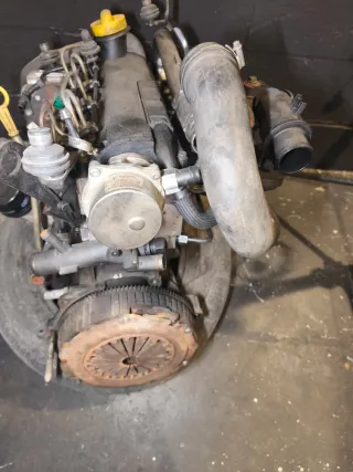 Motor Renault 1.5 Diesel k9k8702 completo  inyecci