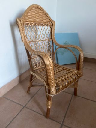 Silla de mimbre para niñ@s tipo trona.