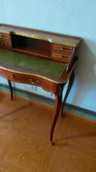 Escritorio antiguo Luis XV madera y metal