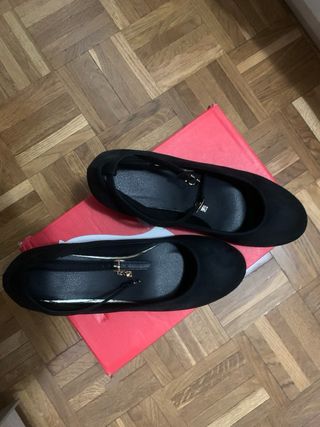 Zapatos de tacón negros