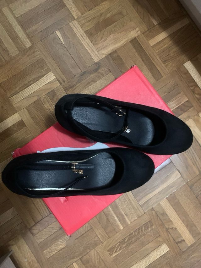 Zapatos de tacón negros