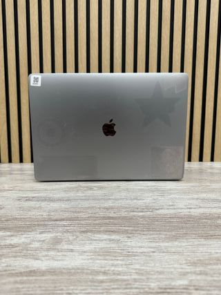MacBook Pro 15" 2018 i9 16gb 500gb SSD