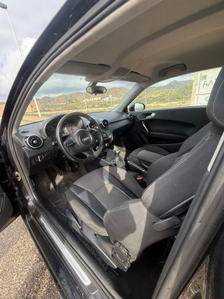 Audi A1 2011 1.6 TDI 105 cv