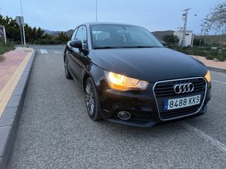 Audi A1 2011 1.6 TDI 105 cv