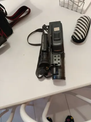 Panasonic MS70 S-VHS-C Cámara de vídeo