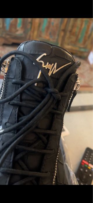 Botines Giuseppe Zanotti Negros 45  Con caja