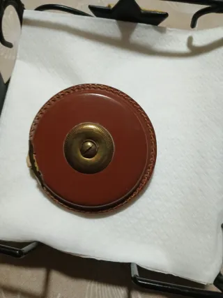 Cinta métrica antigua pequeña