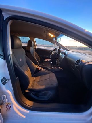 SEAT León FR MK2 (2009, 2.0 TDI 170, 4500€ neg.)