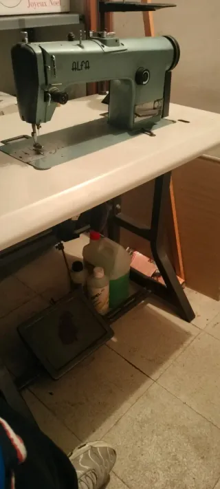 Maquina de coser industrial Alfa 157