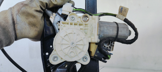 ELEVALUNAS DELANTERO IZQUIERDO MERCEDES-BENZ CLAS